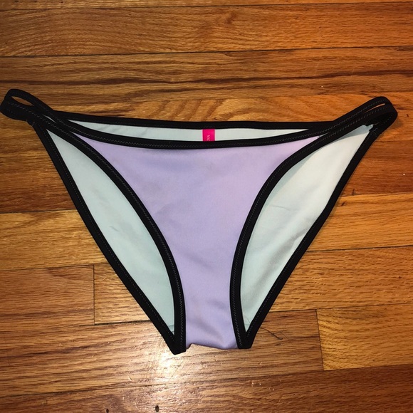 Victoria Secrets Bikini Bottom - Picture 6 of 7